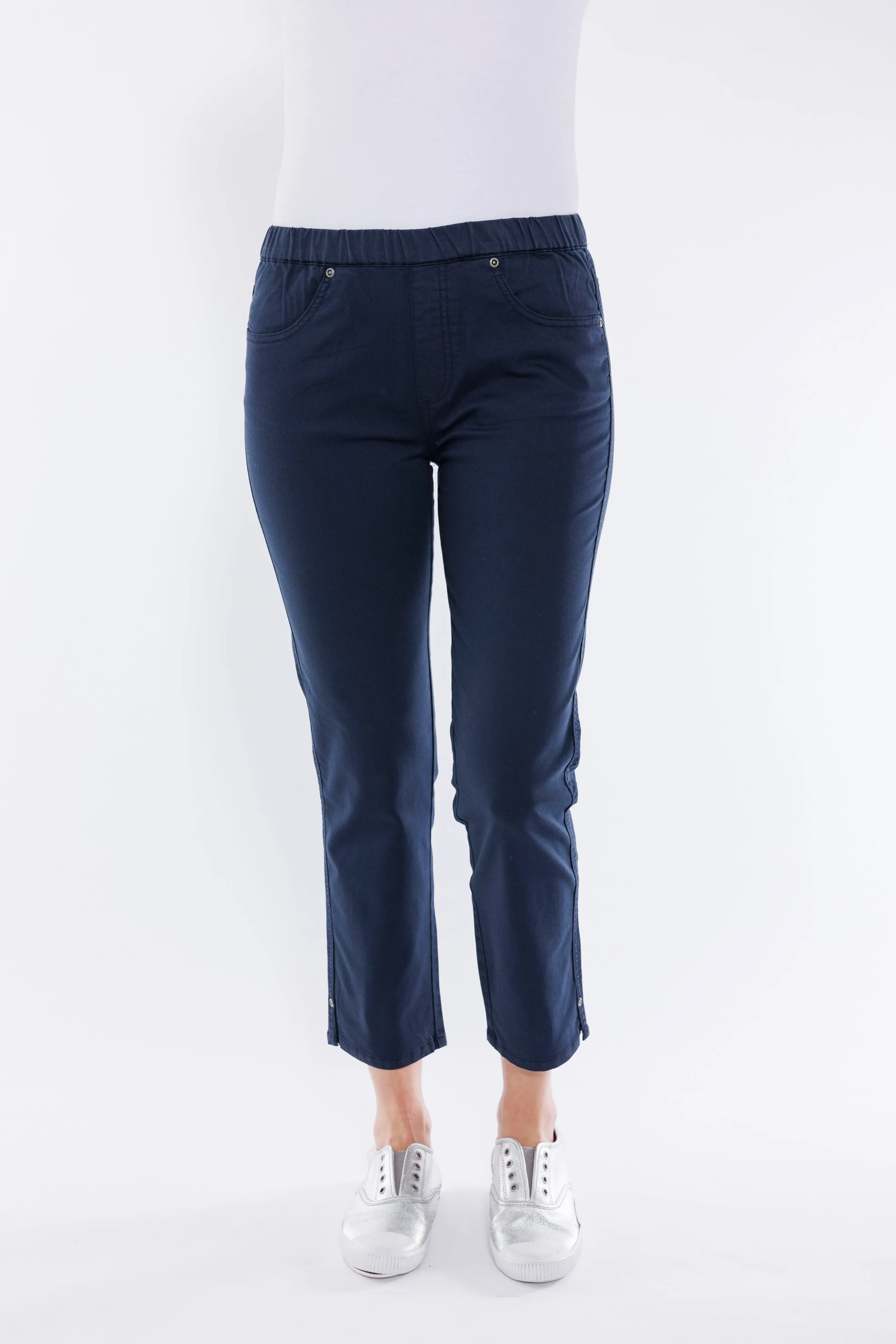 Cropped Jeans by Cafe Latte - Navy