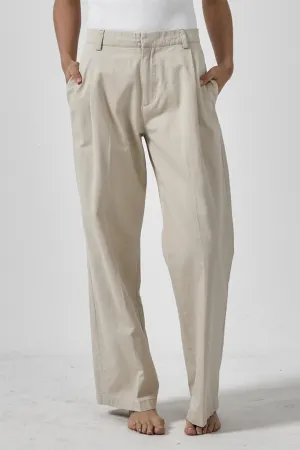 IVY MID RISE PLEATED PANT