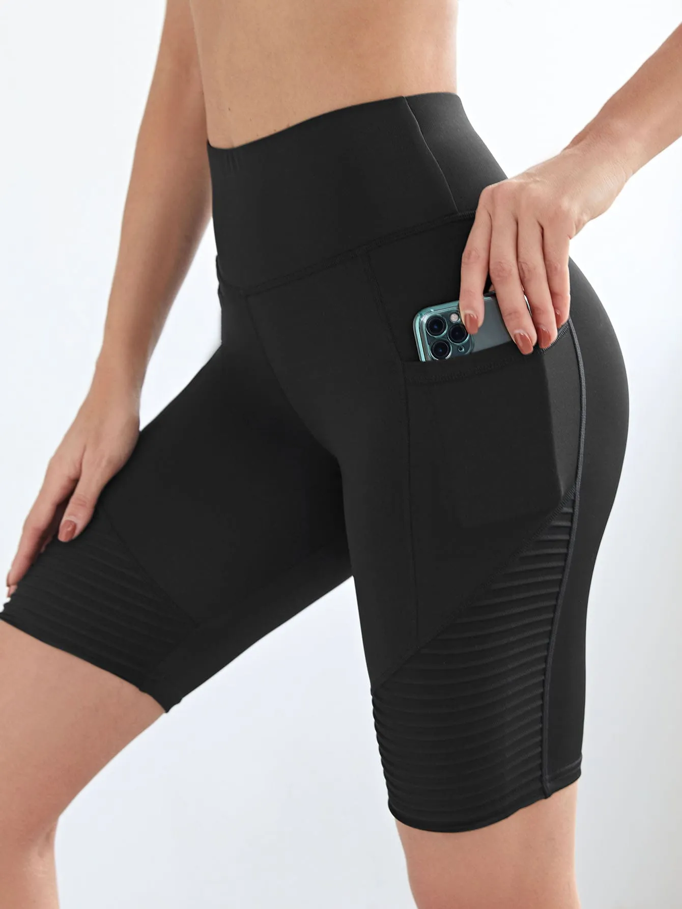 Wideband Waist Black Sports Shorts With Phone Pocket