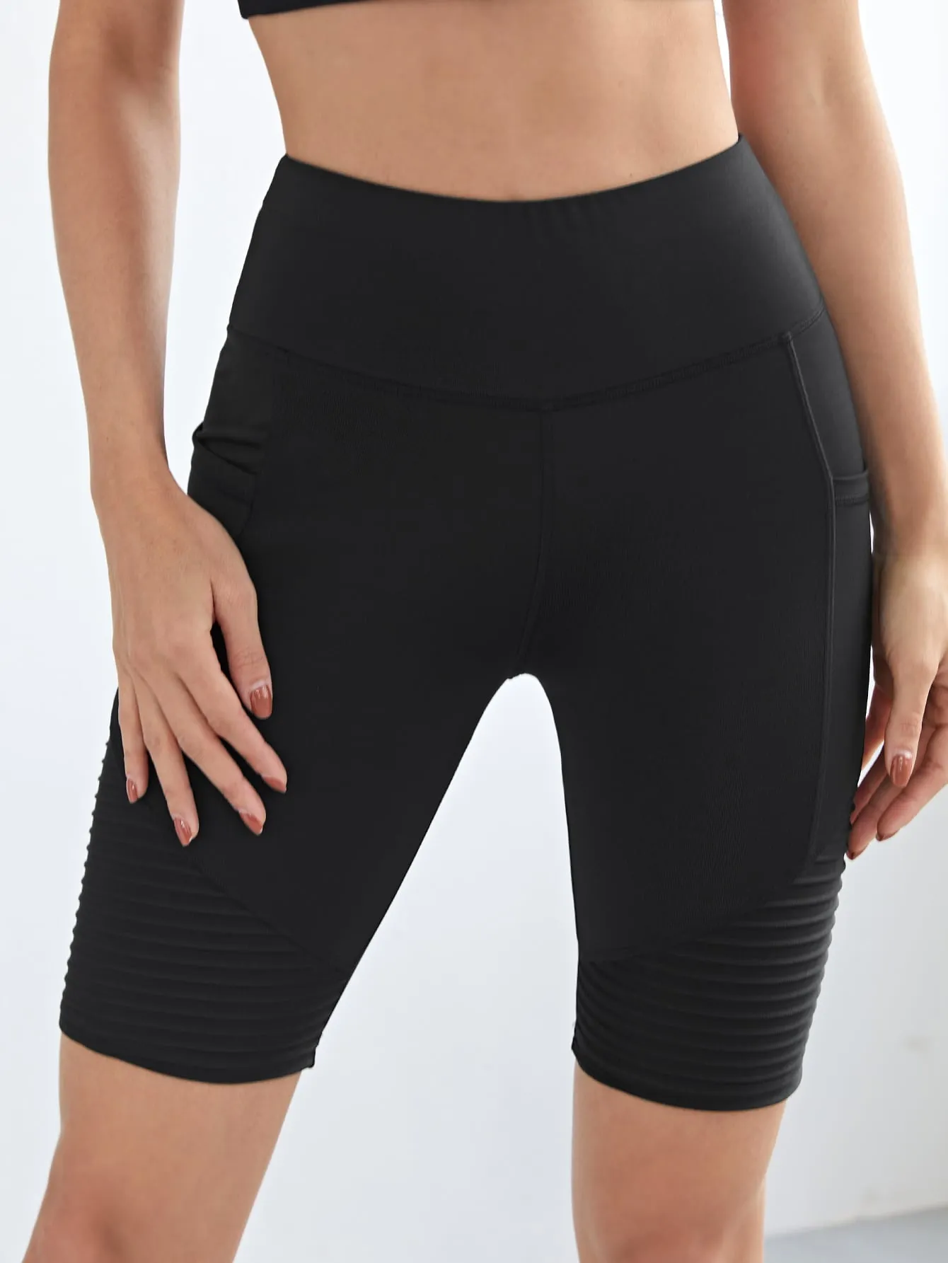 Wideband Waist Black Sports Shorts With Phone Pocket